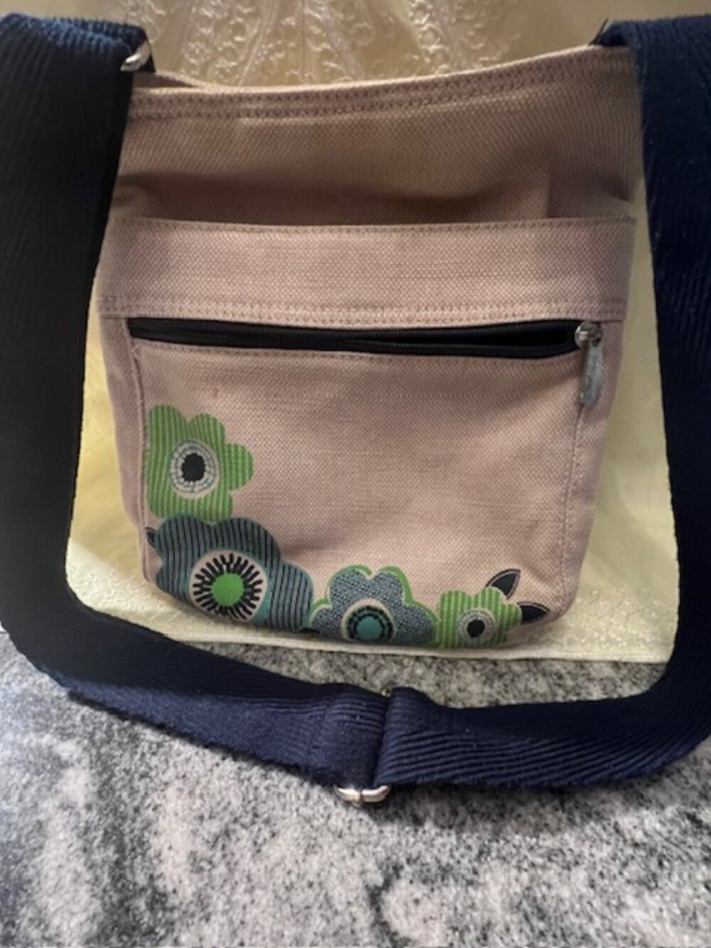 Thirty-One brand crossbody canvas‎ purse fabulous floral design boho ecofriendly